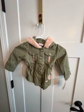 Little Lass Girl’s Olive Green Utility Jacket w/Pink Faux Fur Hood & Floral 2T